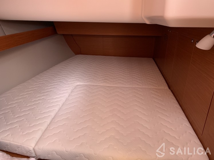Dufour 460 Grand Large - Yacht Charter Sailica