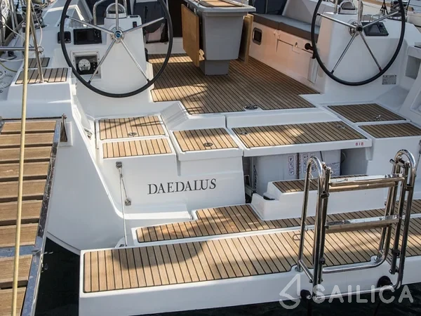 Oceanis 45 - Yacht Charter Sailica