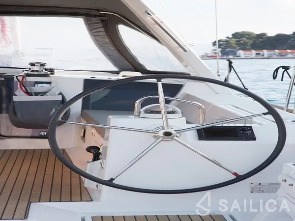 Oceanis 45 - Yacht Charter Sailica