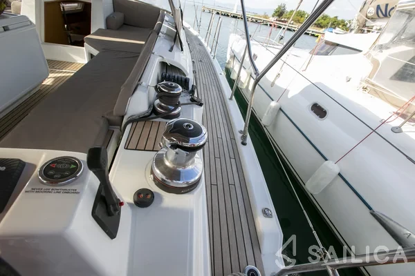 Jeanneau 54 - Yacht Charter Sailica