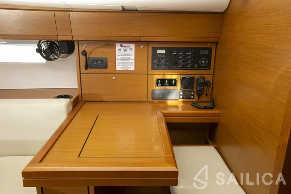 Jeanneau 54 - Yacht Charter Sailica