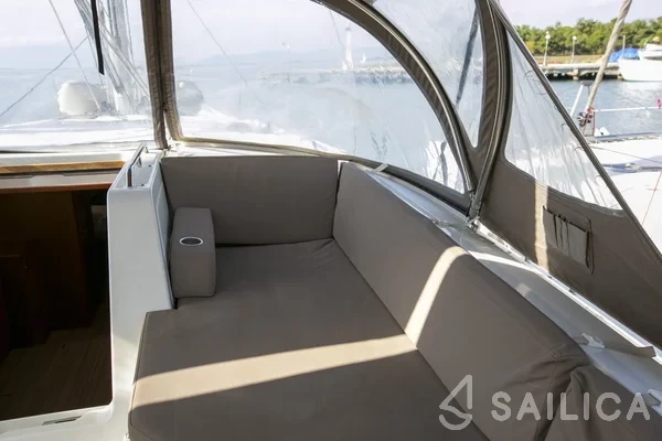 Jeanneau 54 - Yacht Charter Sailica