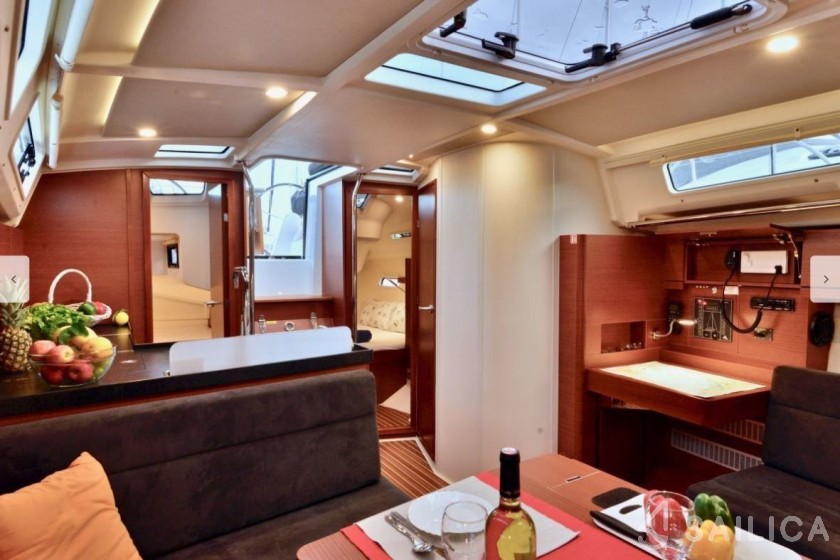 Hanse 388 - Yacht Charter Sailica