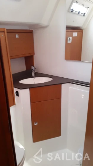 Bavaria 46 Cruiser - Yacht Charter Sailica