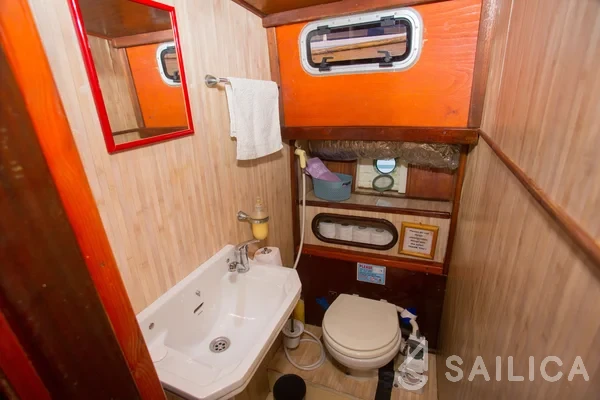Leut - Yacht Charter Sailica