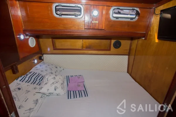 Leut - Yacht Charter Sailica
