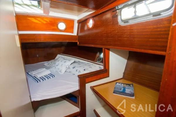 Leut - Yacht Charter Sailica