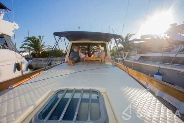 Leut - Yacht Charter Sailica