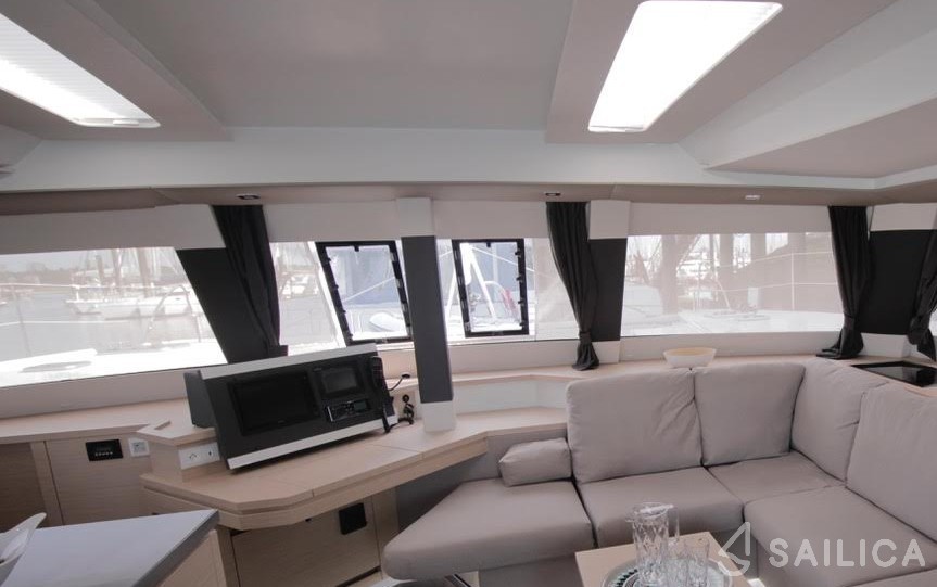 Saba 50 - Yacht Charter Sailica