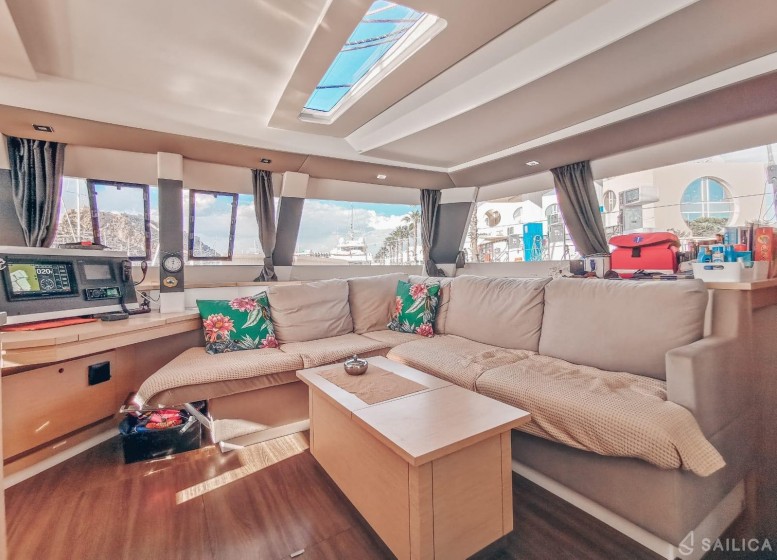 Saba 50 - Yacht Charter Sailica