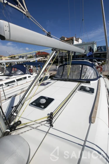 Sun Odyssey 49i - Yacht Charter Sailica