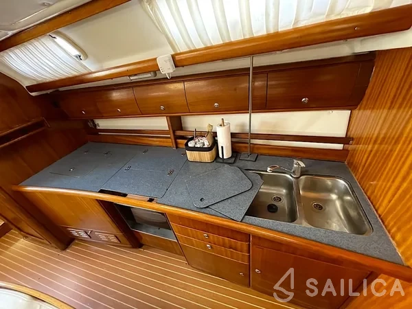 Bavaria 44 - Yacht Charter Sailica