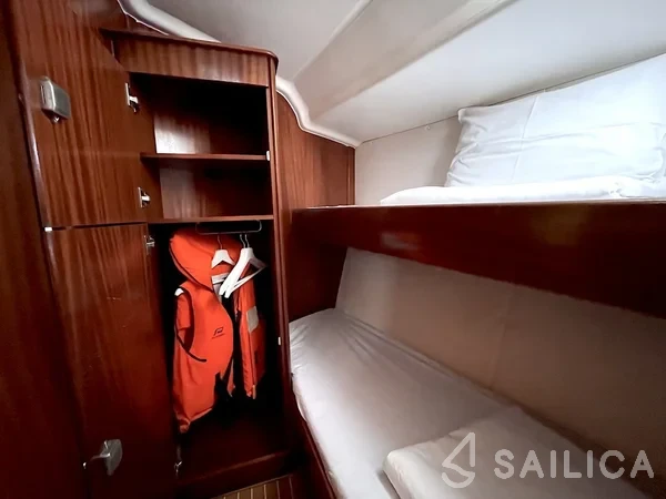 Bavaria 44 - Yacht Charter Sailica