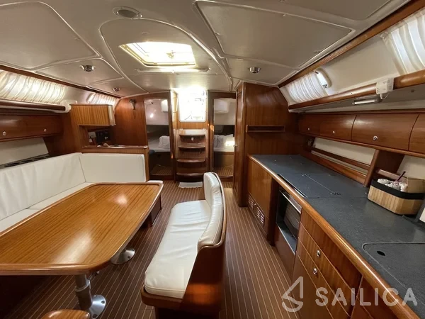 Bavaria 44 - Yacht Charter Sailica