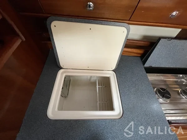 Bavaria 44 - Yacht Charter Sailica