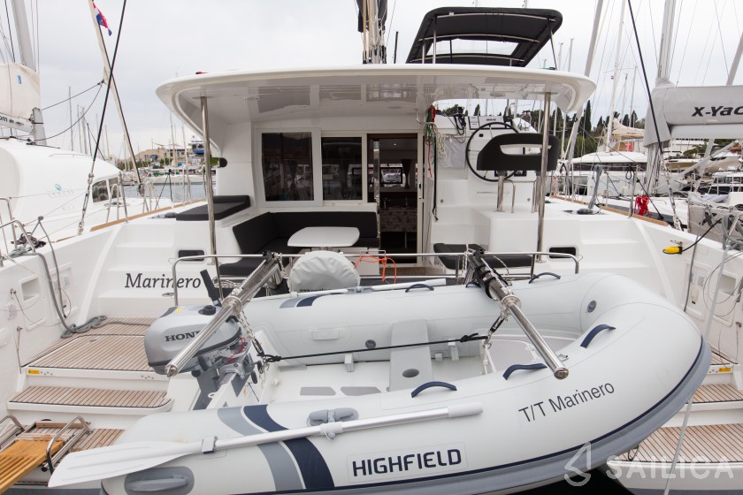 Lagoon 40 - Yacht Charter Sailica