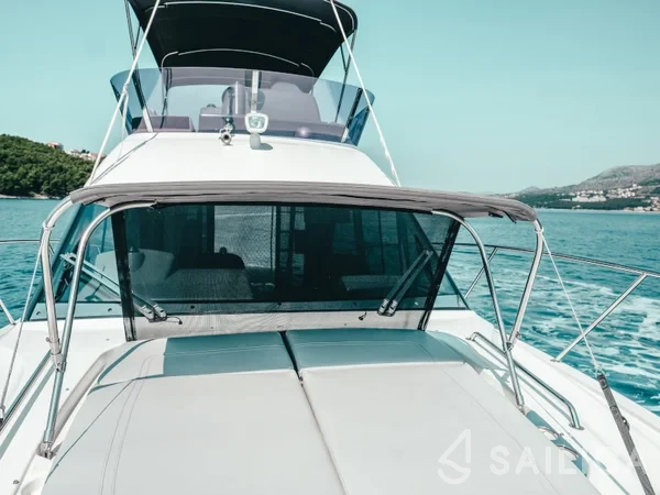 Bavaria R40 FLY - Yacht Charter Sailica