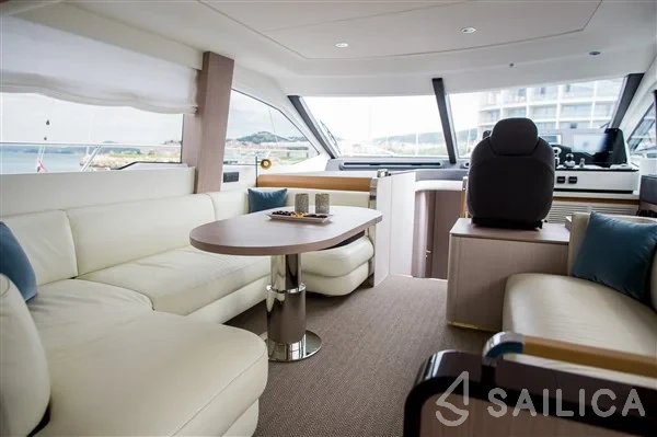 Azimut 55 - Yacht Charter Sailica
