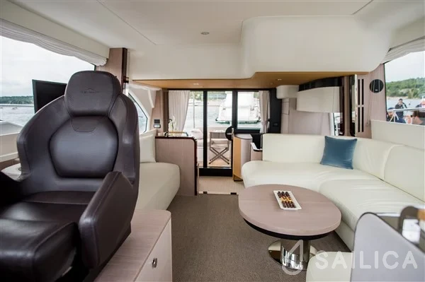 Azimut 55 - Yacht Charter Sailica