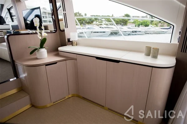 Azimut 55 - Yacht Charter Sailica