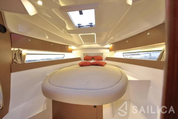 Merry Fisher 895 - Yacht Charter Sailica