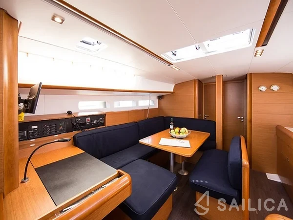 Sun Odyssey 519 - Yacht Charter Sailica