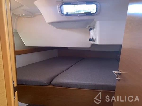 Sun Odyssey 519 - Yacht Charter Sailica
