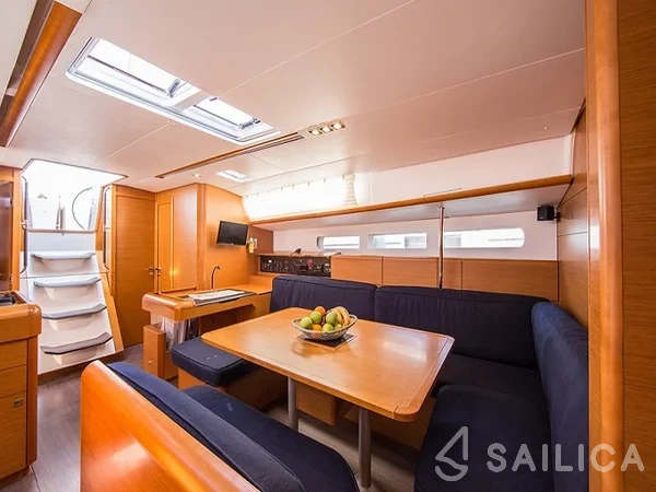 Sun Odyssey 519 - Yacht Charter Sailica