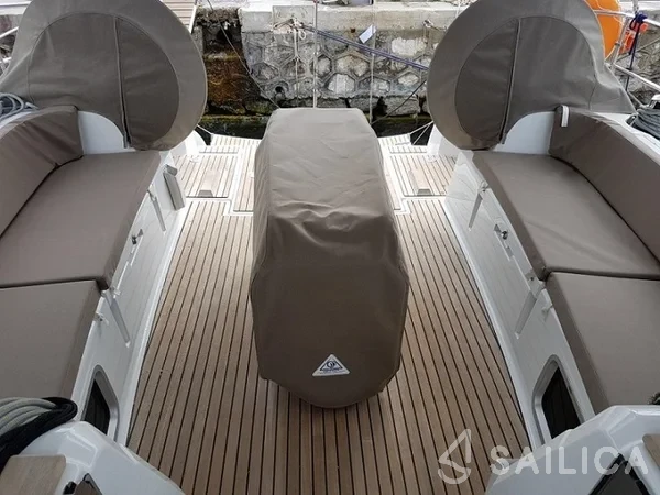 Sun Odyssey 519 - Yacht Charter Sailica