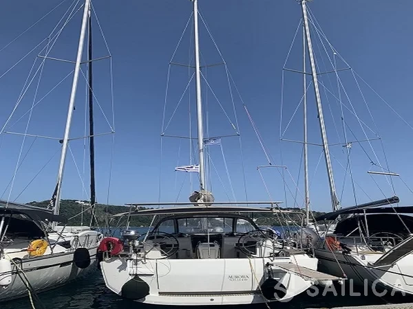 Sun Odyssey 519 - Yacht Charter Sailica