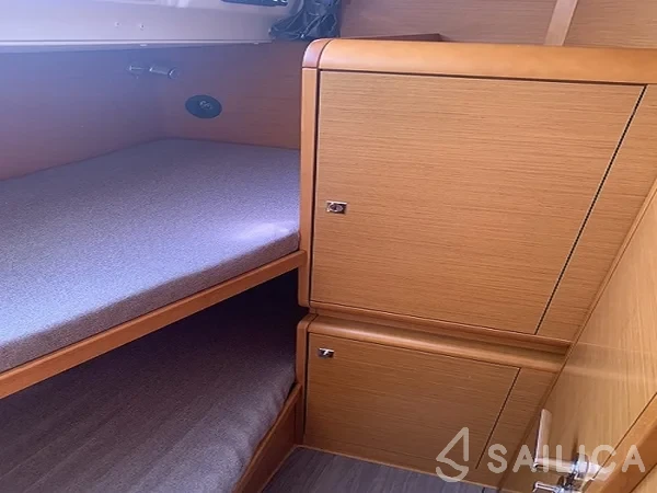 Sun Odyssey 519 - Yacht Charter Sailica