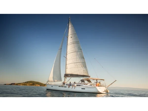 Sun Odyssey 519 - Yacht Charter Sailica