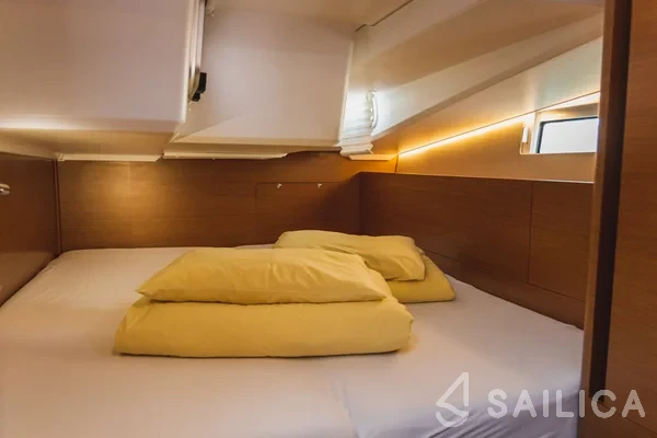 Sun Odyssey 490 - Yacht Charter Sailica