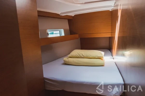 Sun Odyssey 490 - Yacht Charter Sailica