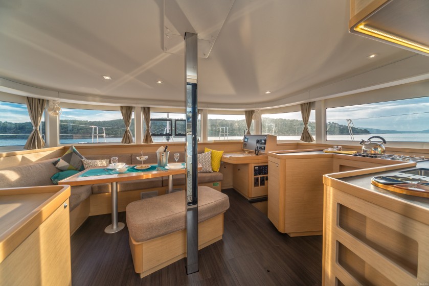 Lagoon 42 - 4 + 2 cab. - Yacht Charter Sailica