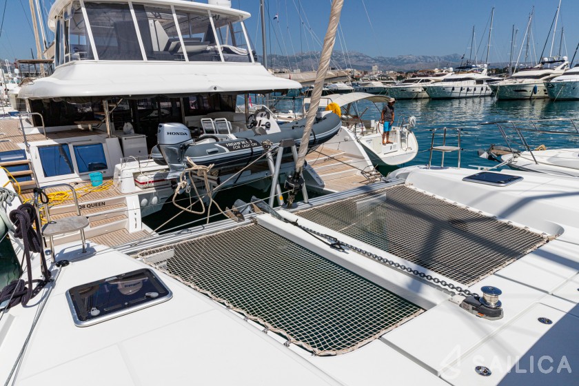 Lagoon 42 - 4 + 2 cab. - Yacht Charter Sailica