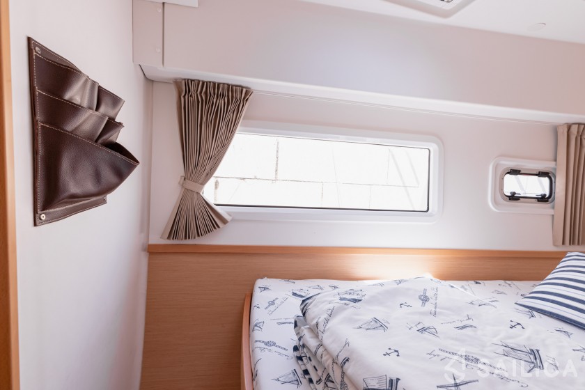 Lagoon 42 - 4 + 2 cab. - Yacht Charter Sailica
