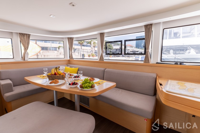 Lagoon 42 - 4 + 2 cab. - Yacht Charter Sailica