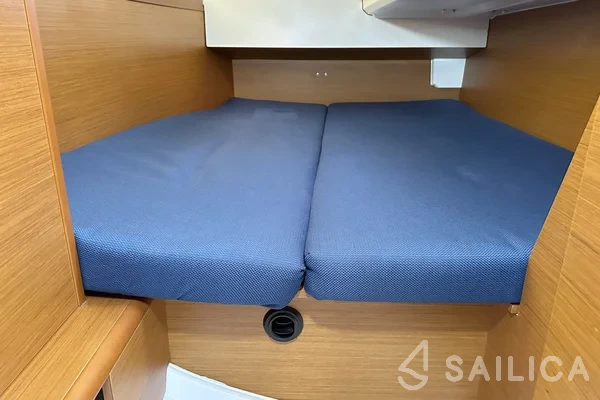 Sun Odyssey 349 - Yacht Charter Sailica