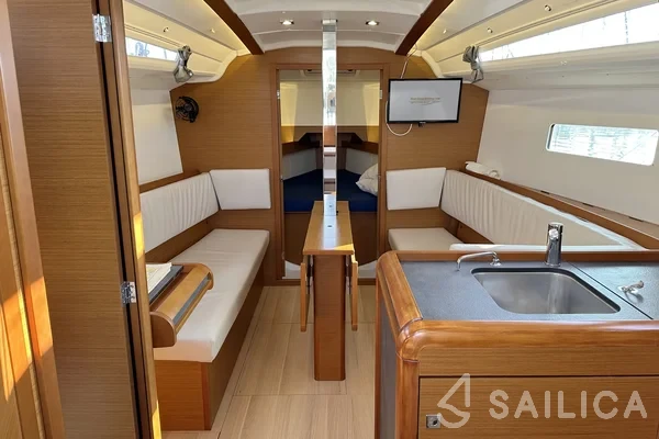 Sun Odyssey 349 - Yacht Charter Sailica
