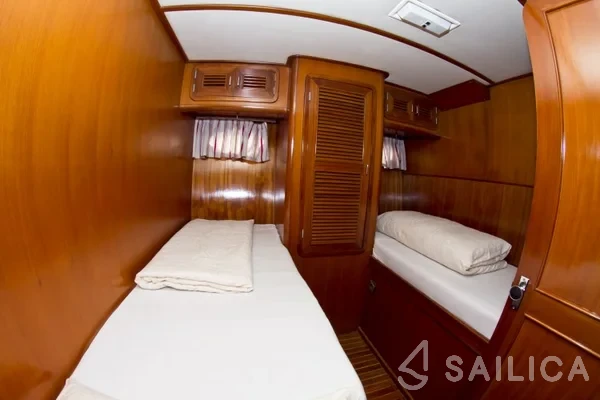 Staryacht 1940 - Yacht Charter Sailica