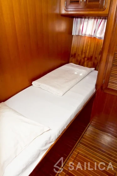 Staryacht 1940 - Yacht Charter Sailica