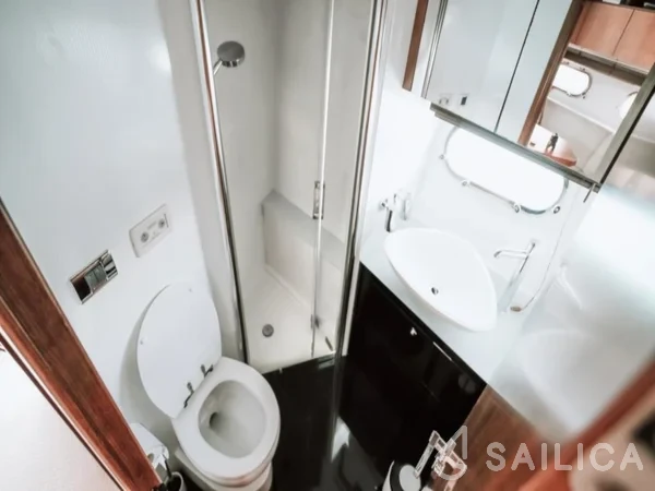 Sunseeker 64 - Yacht Charter Sailica
