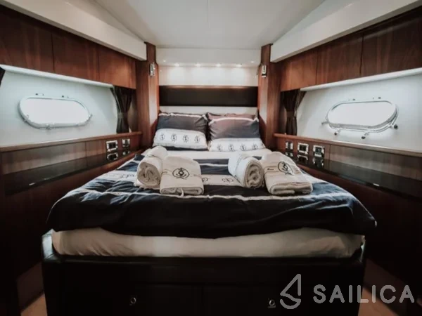 Sunseeker 64 - Yacht Charter Sailica
