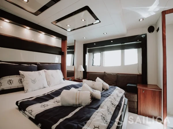 Sunseeker 64 - Yacht Charter Sailica