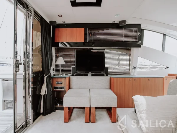 Sunseeker 64 - Yacht Charter Sailica