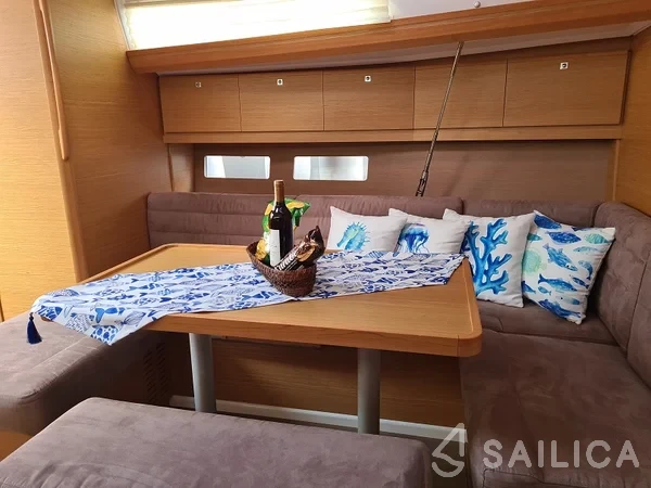 Dufour 412 GL - Yacht Charter Sailica