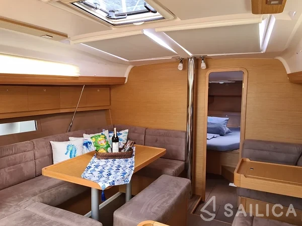 Dufour 412 GL - Yacht Charter Sailica