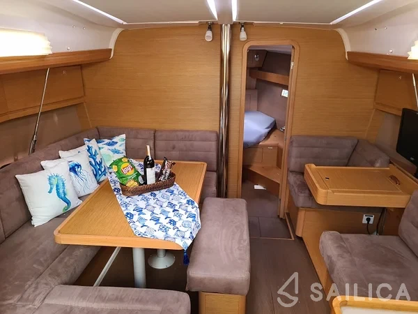 Dufour 412 GL - Yacht Charter Sailica