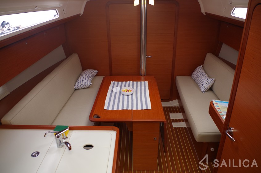 Dufour 360 Grand Large - Yacht Charter Sailica